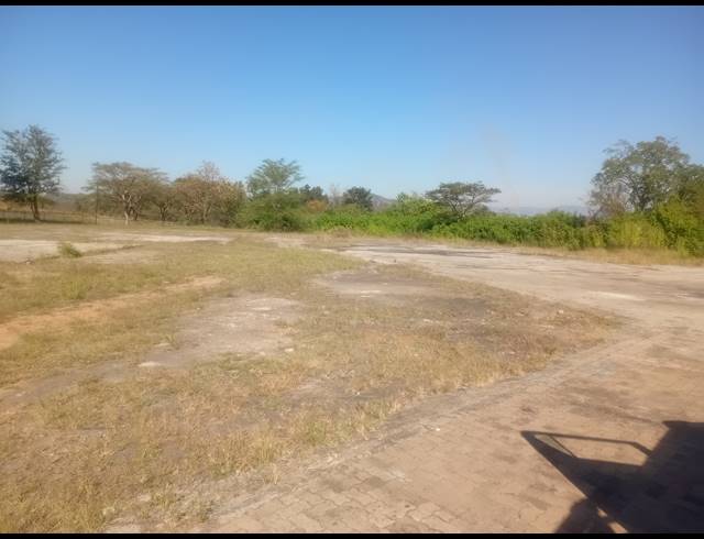 2,500M² INDUSTRIAL YARD TO LET IN ROCKY DRIFT